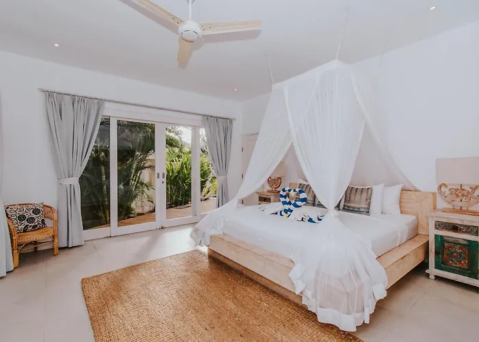 Escape * Nusa Lembongan